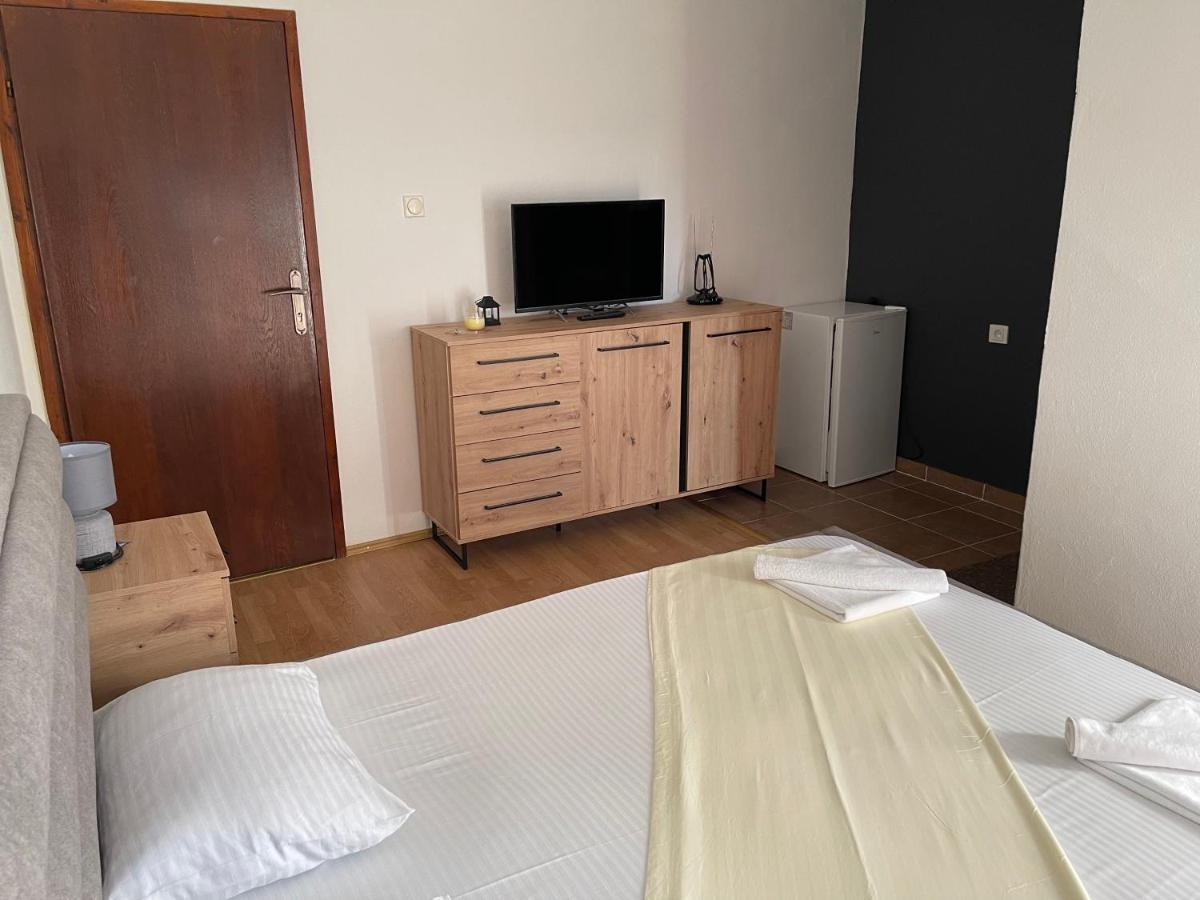 Apartaments Queen Ulcinj Exterior photo