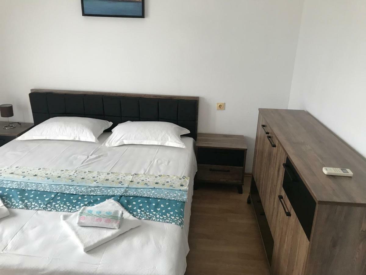 Apartaments Queen Ulcinj Exterior photo
